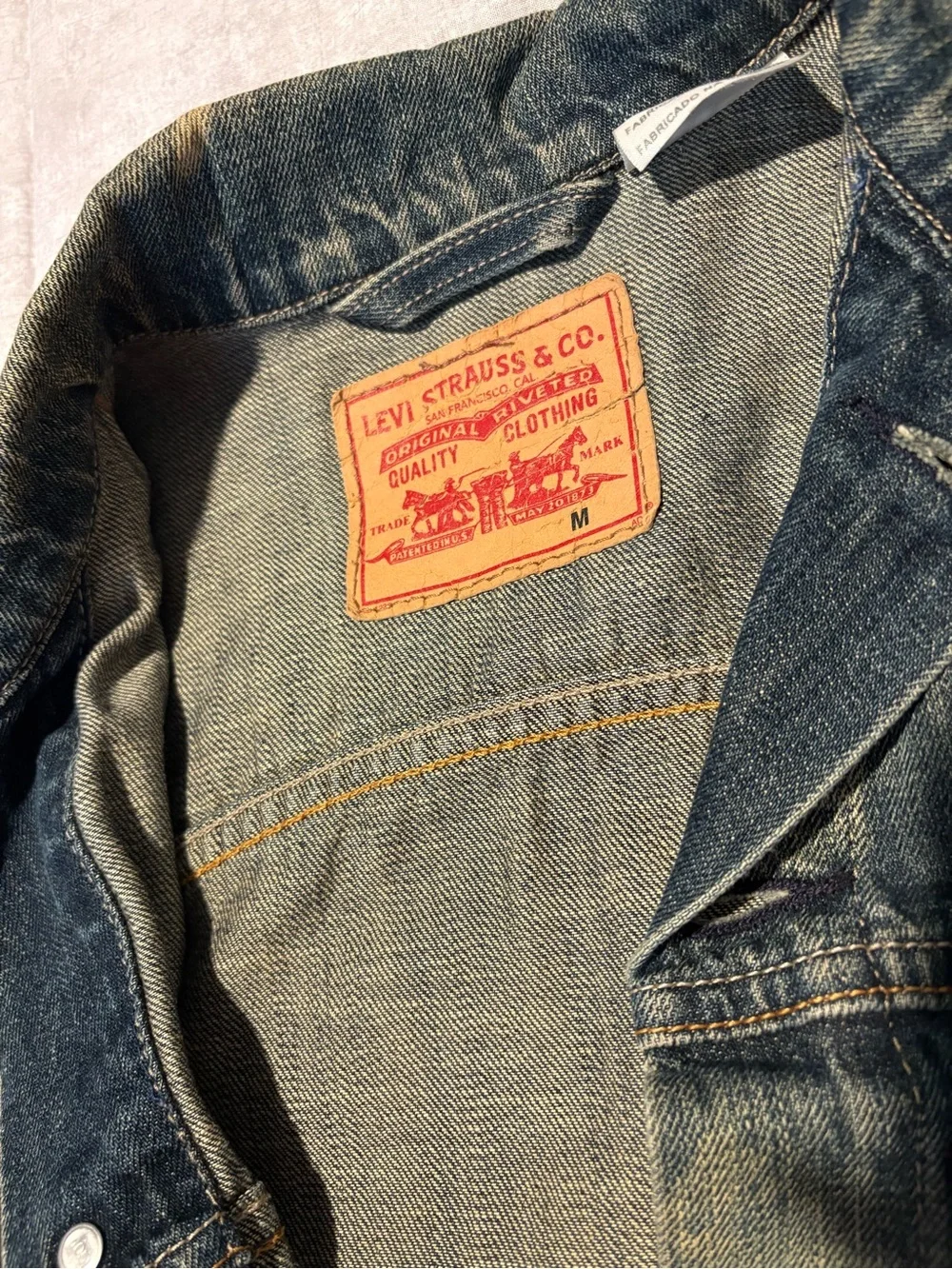Levi's Men's Washed Green Denim Trucker Jacket - Picture 3 of 4